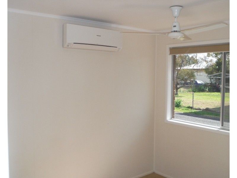 1/105 Currey Street, Roma QLD 4455