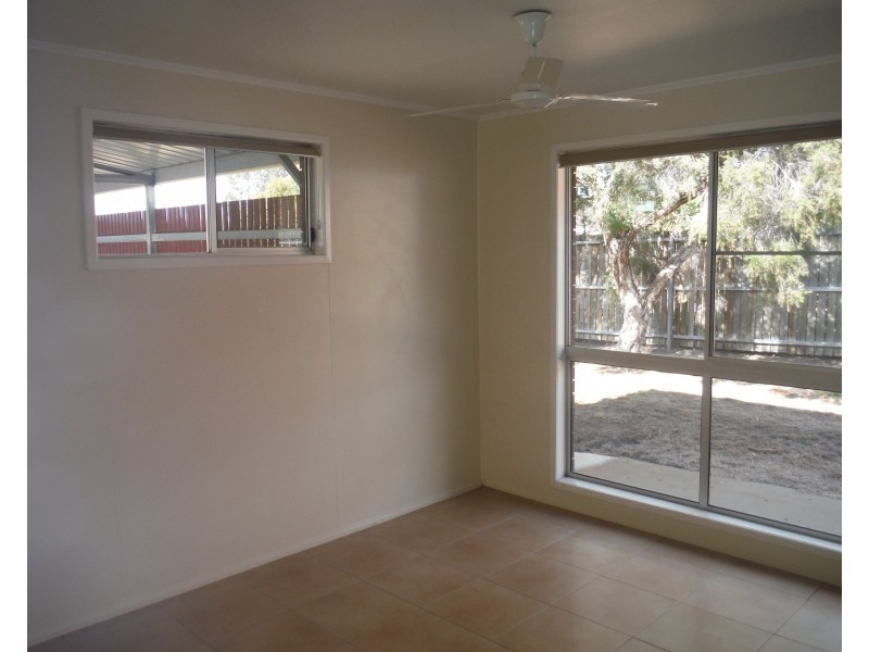 1/105 Currey Street, Roma QLD 4455