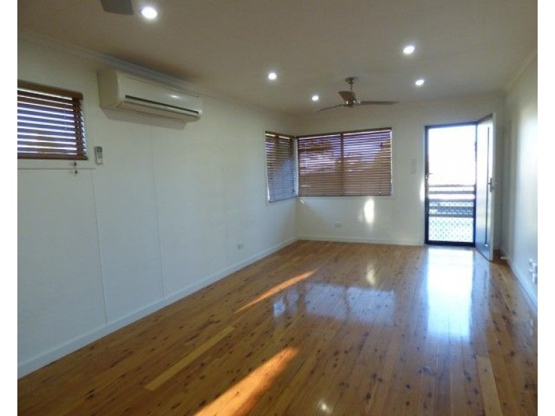 5 Luff Street, Roma QLD 4455