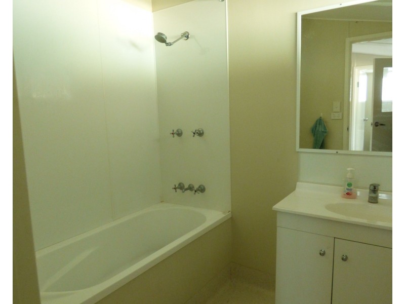 19 Major Street, Roma QLD 4455