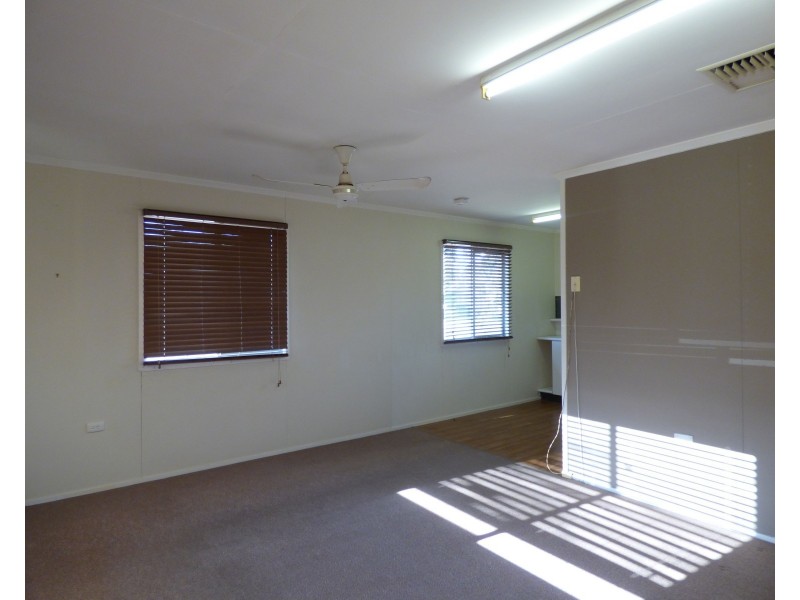10 Foott Street, Roma QLD 4455