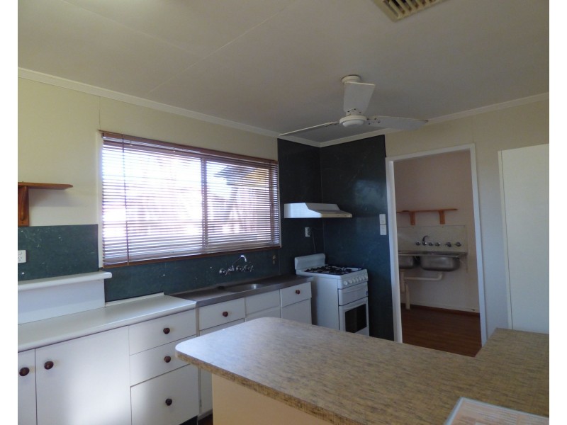 10 Foott Street, Roma QLD 4455