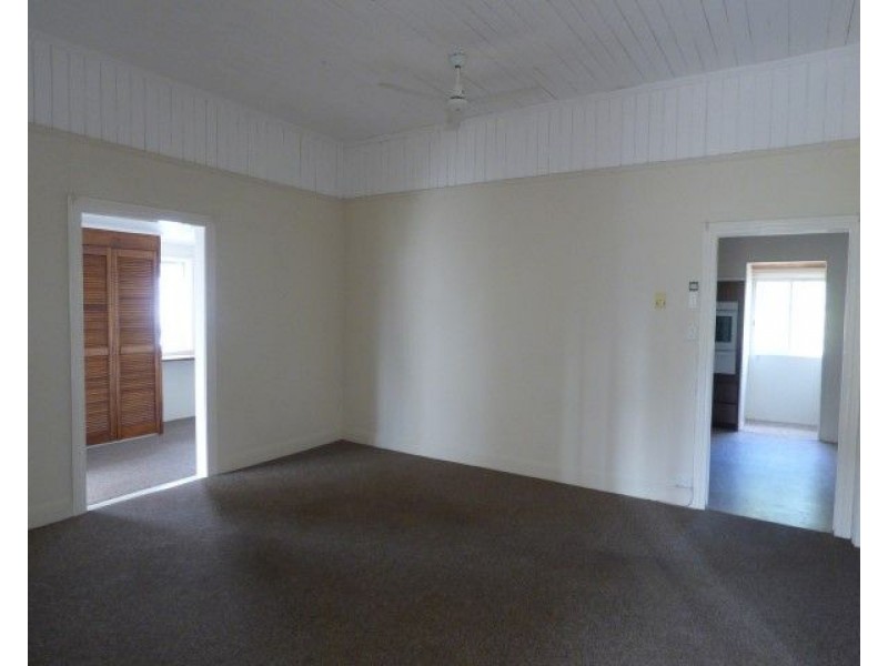 56 Chrystal Street, Roma QLD 4455