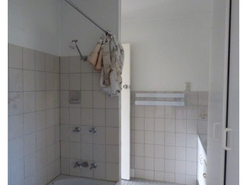 56 Chrystal Street, Roma QLD 4455