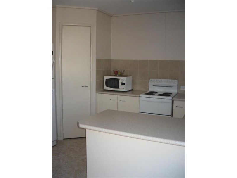 30 Hoffman Street, Roma QLD 4455