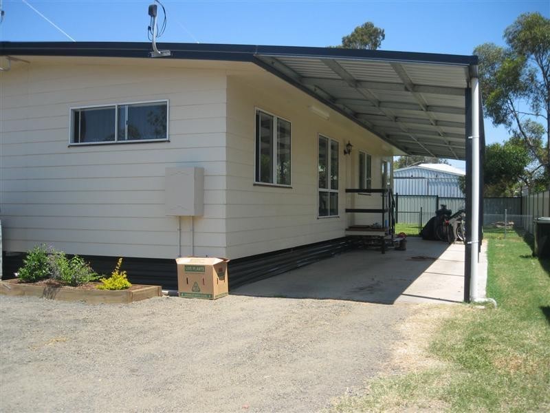 30 Hoffman Street, Roma QLD 4455