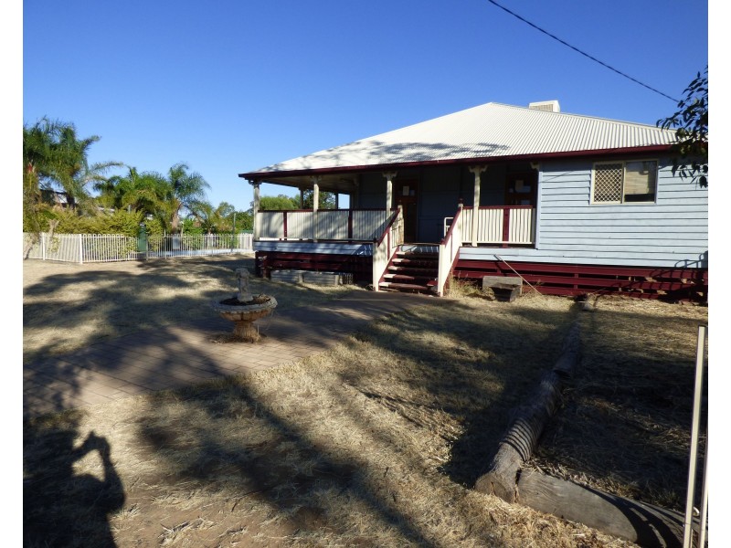 16-18 Derry Street, Roma QLD 4455