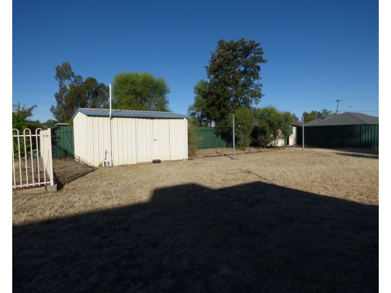 16-18 Derry Street, Roma QLD 4455