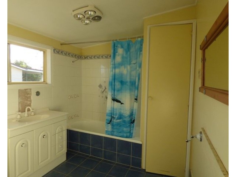 16-18 Derry Street, Roma QLD 4455