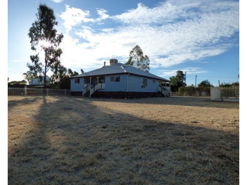 16-18 Derry Street, Roma QLD 4455