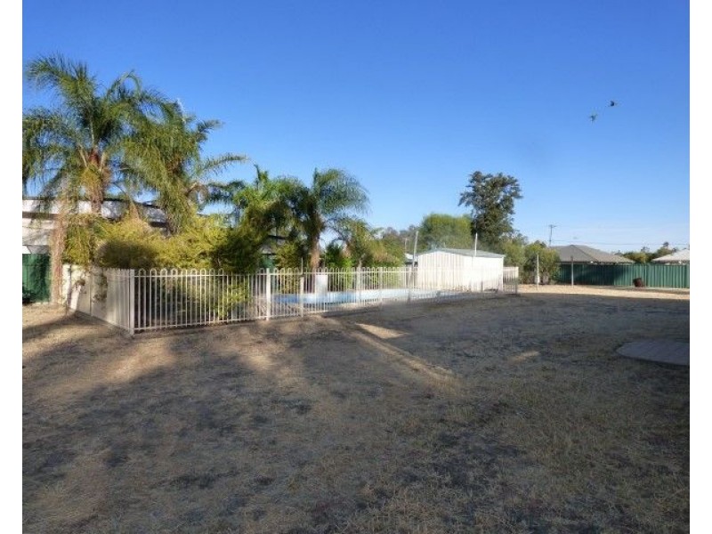 16-18 Derry Street, Roma QLD 4455