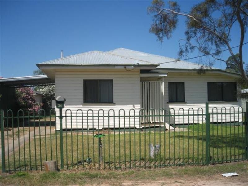 30 Borland Street, Roma QLD 4455