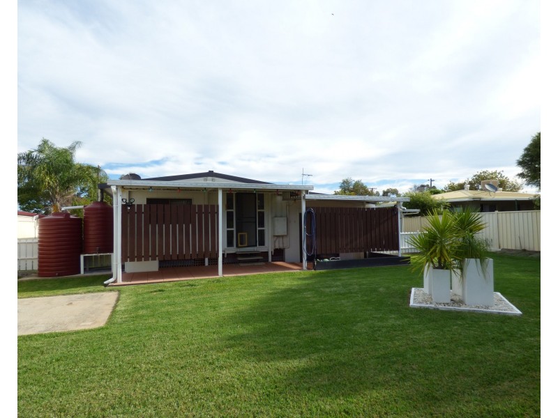 3 Robertson Street, Roma QLD 4455