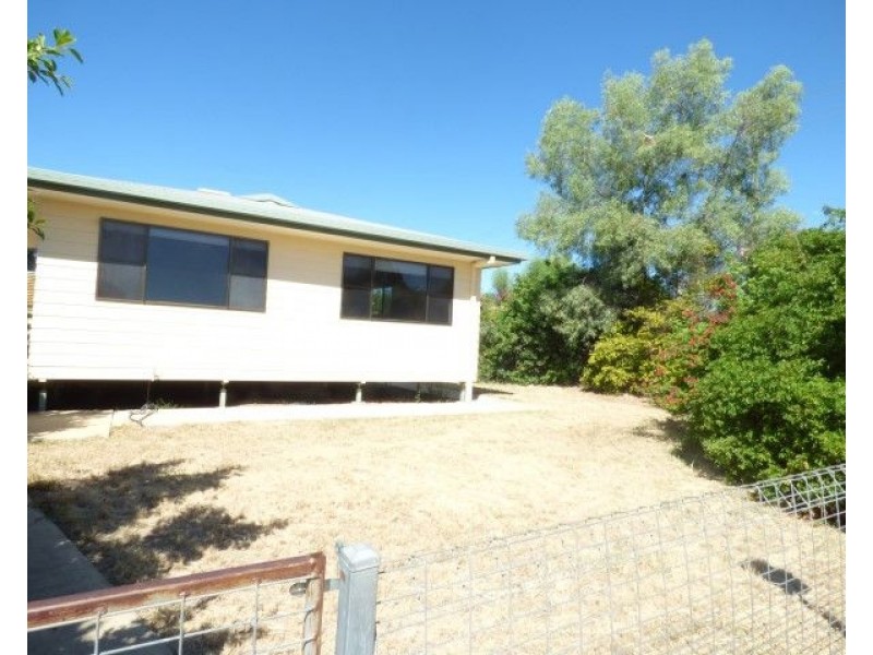 24 Derry Street, Roma QLD 4455
