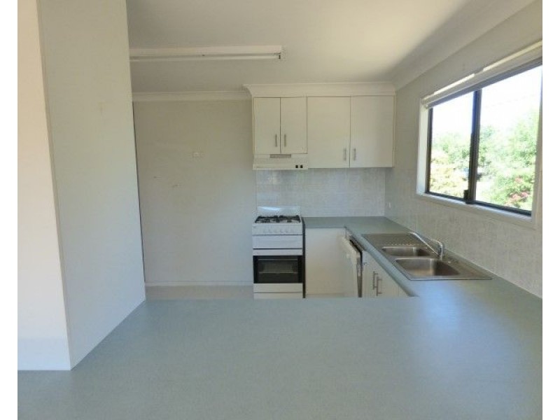 24 Derry Street, Roma QLD 4455