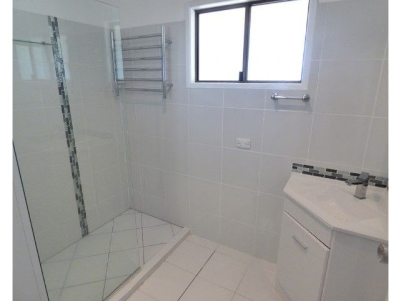 24 Derry Street, Roma QLD 4455