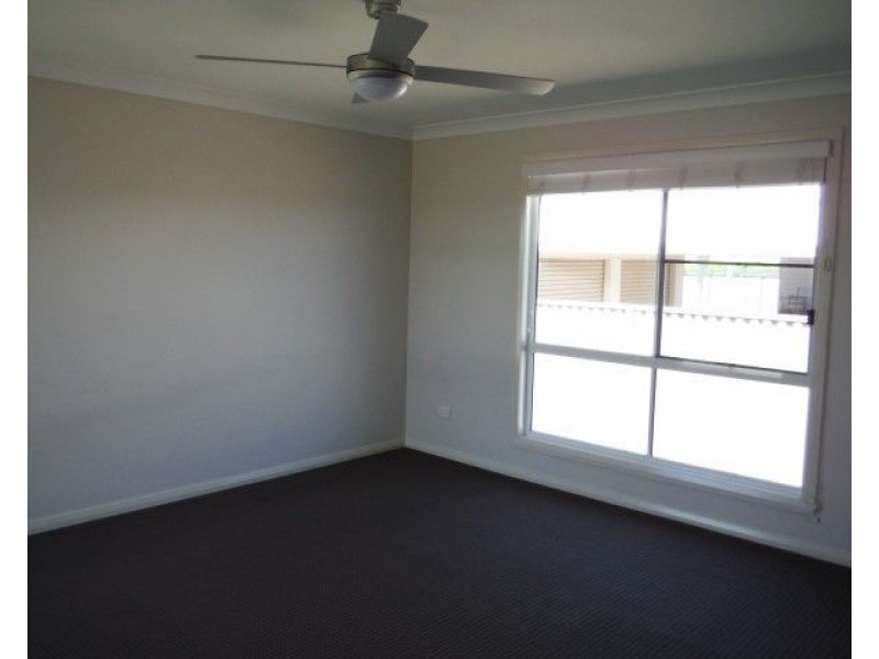 10 Beetson Drive, Roma QLD 4455