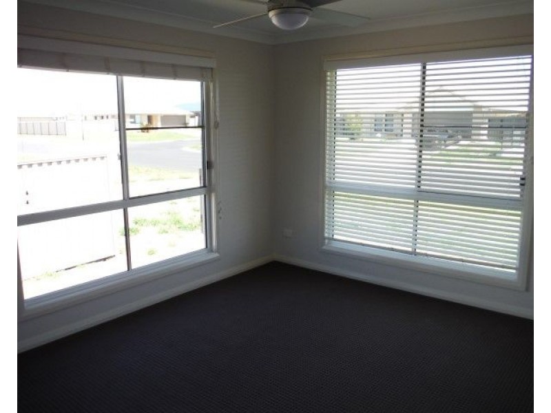 10 Beetson Drive, Roma QLD 4455