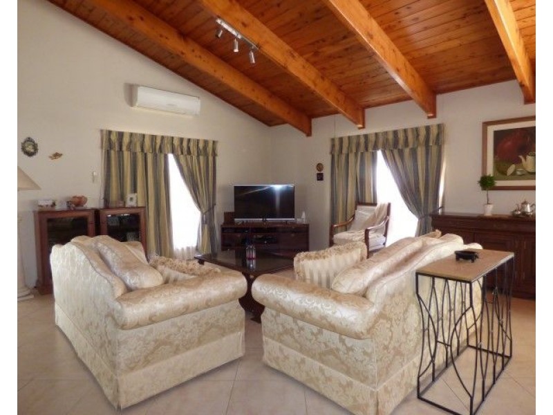 13 Rosedale Close, Roma QLD 4455