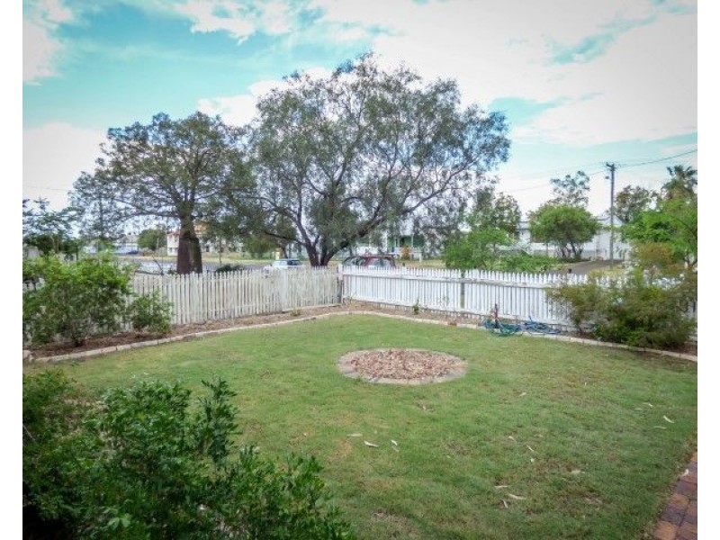 127 Arthur Street, Roma QLD 4455