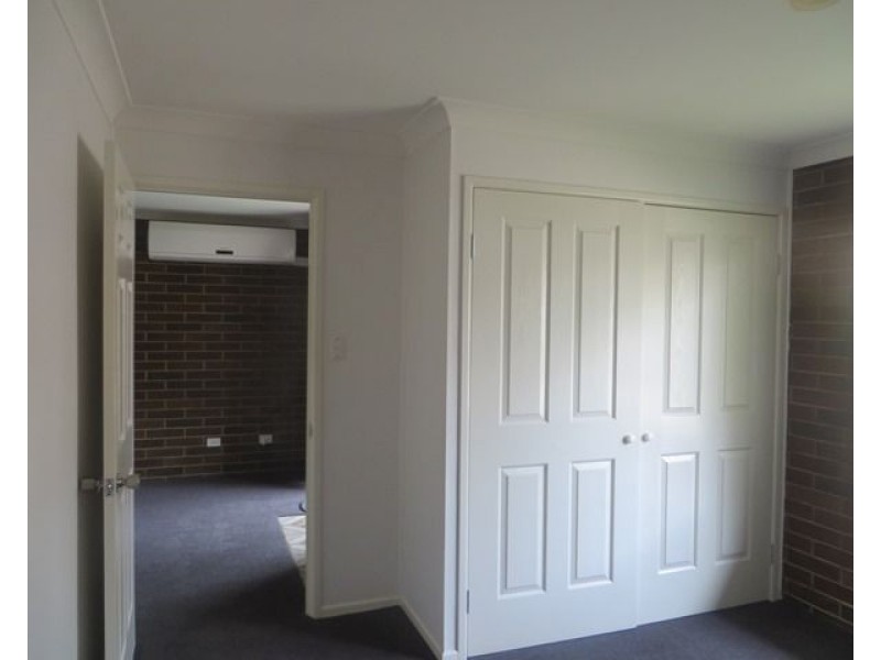 2/15 Roma Crescent, Roma QLD 4455