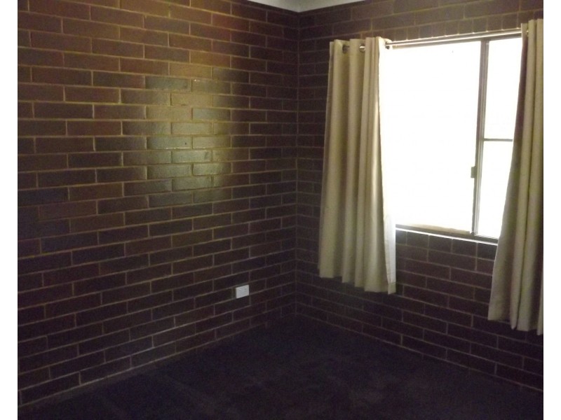 3/15 Roma Crescent, Roma QLD 4455