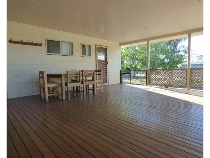 117 Miscamble Street, Roma QLD 4455