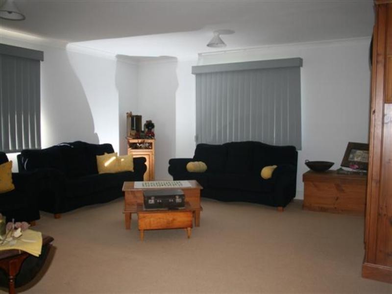 117 Currey Street, Roma QLD 4455