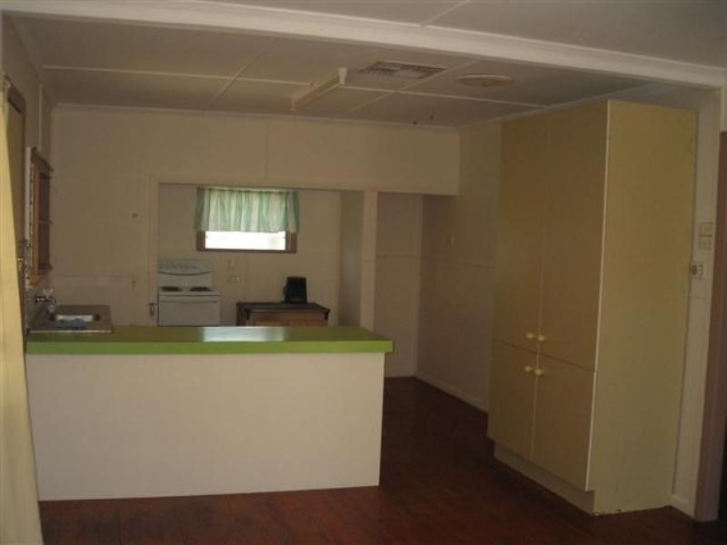 39 College Street, Wallumbilla QLD 4428