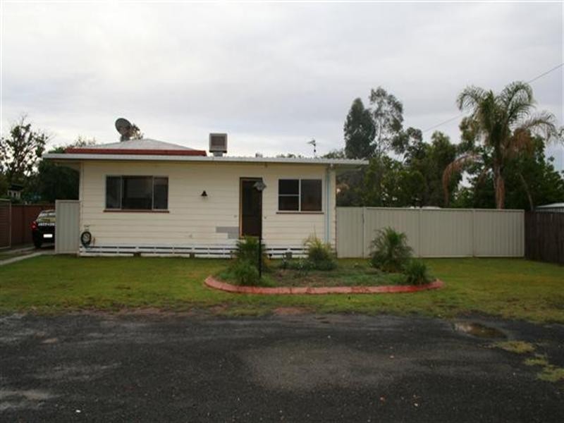 9 Crawford Street, Roma QLD 4455