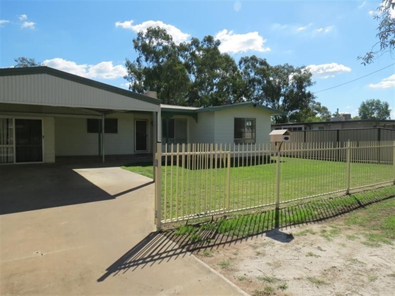 9 Borland Street, Roma QLD 4455