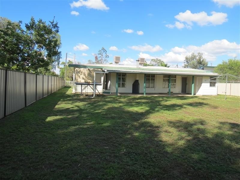 9 Borland Street, Roma QLD 4455