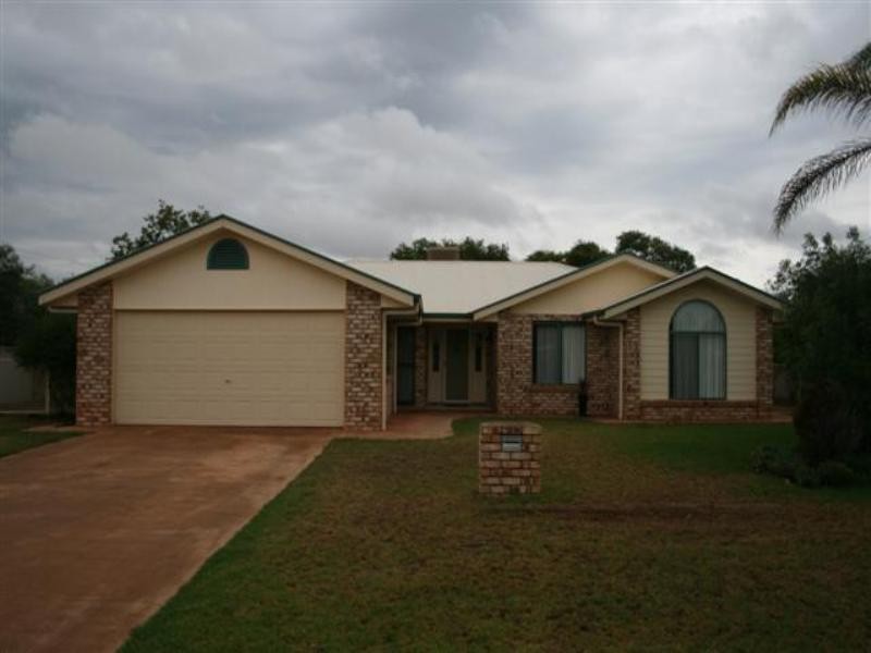 23 Madison Terrace, Roma QLD 4455