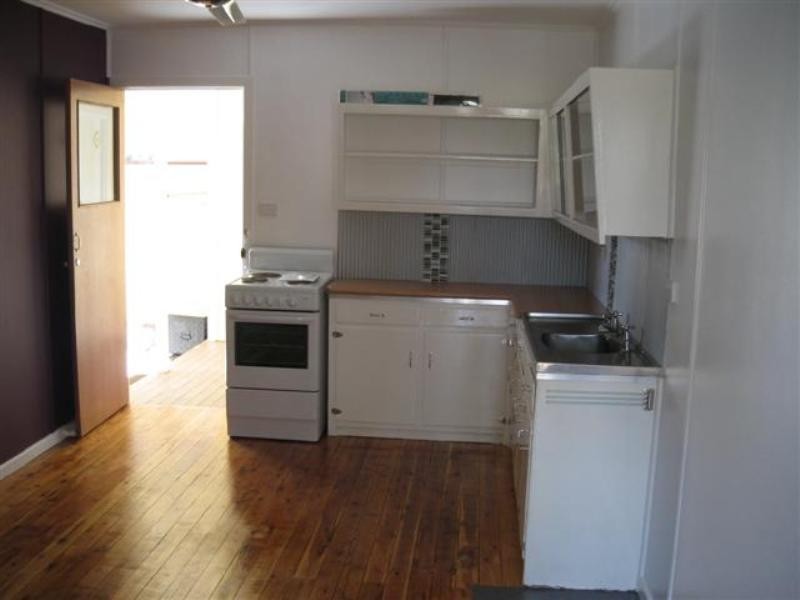 Flat 1/26a Queen Street, Roma QLD 4455