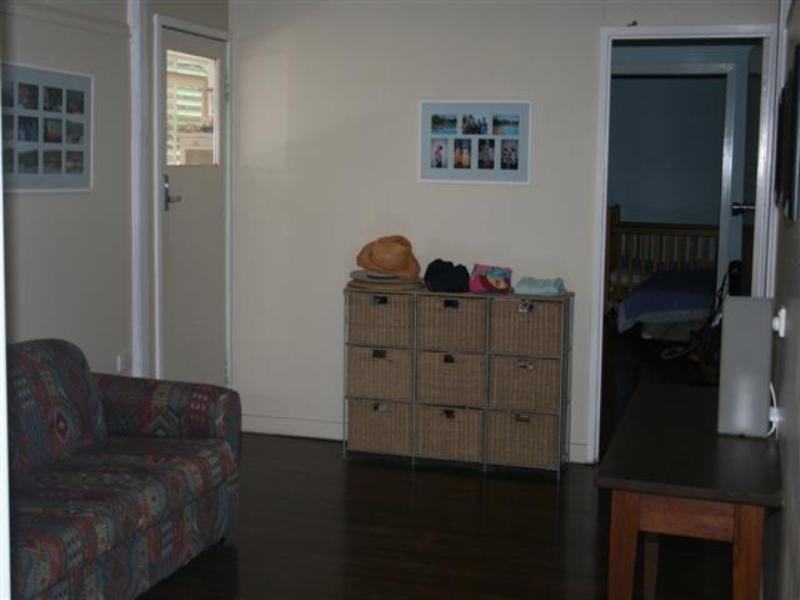 27 Lovell Street, Roma QLD 4455