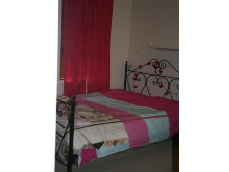 27 Lovell Street, Roma QLD 4455