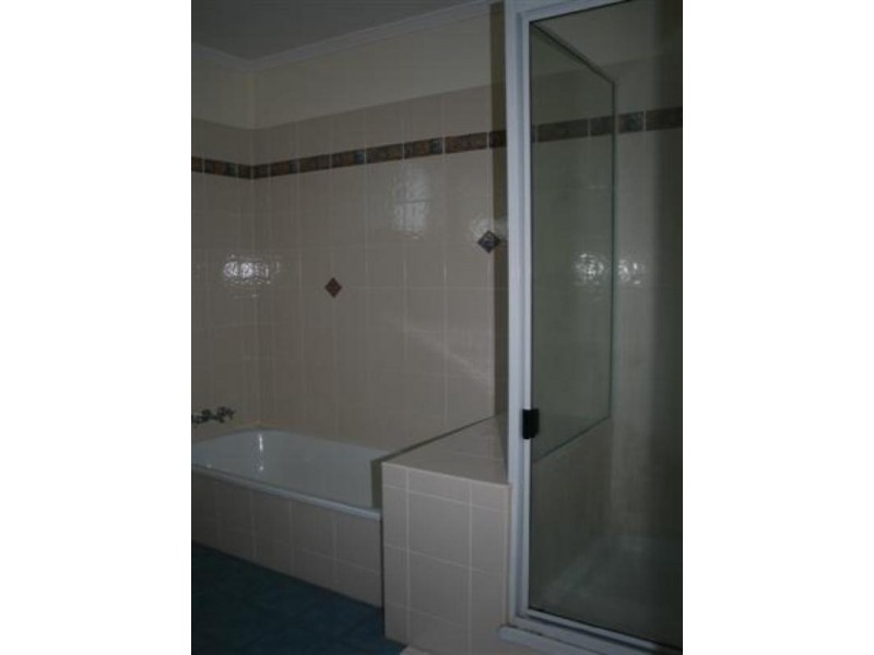 122 Northern Road, Roma QLD 4455