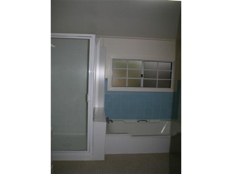 19 Crawford Street, Roma QLD 4455