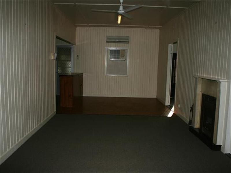 19 Crawford Street, Roma QLD 4455