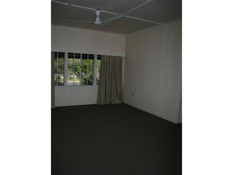 19 Crawford Street, Roma QLD 4455