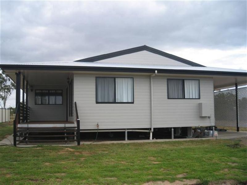 16 Robusta Drive, Roma QLD 4455