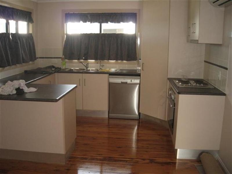 16 Robusta Drive, Roma QLD 4455