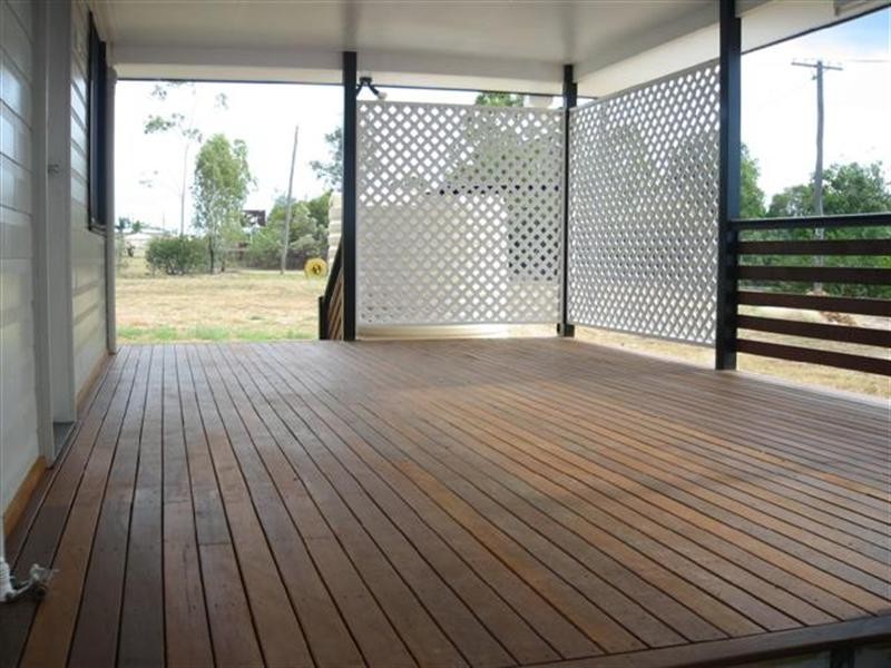 16 Robusta Drive, Roma QLD 4455