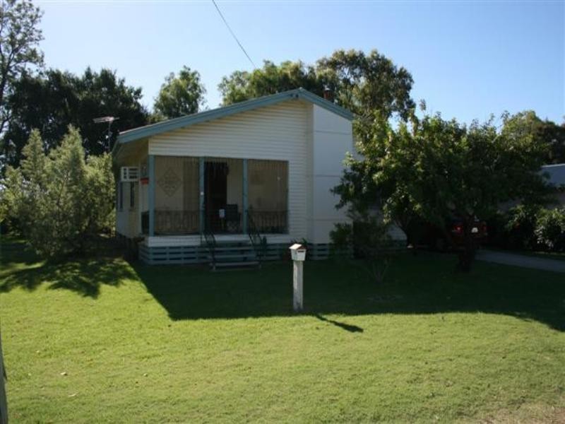 11 Hunter Street, Roma QLD 4455