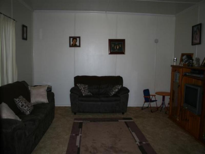 11 Hunter Street, Roma QLD 4455