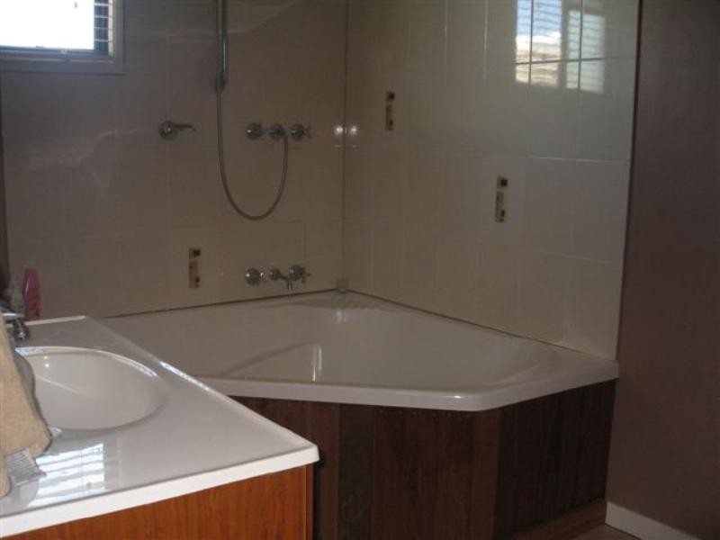 127 Miscamble Street, Roma QLD 4455