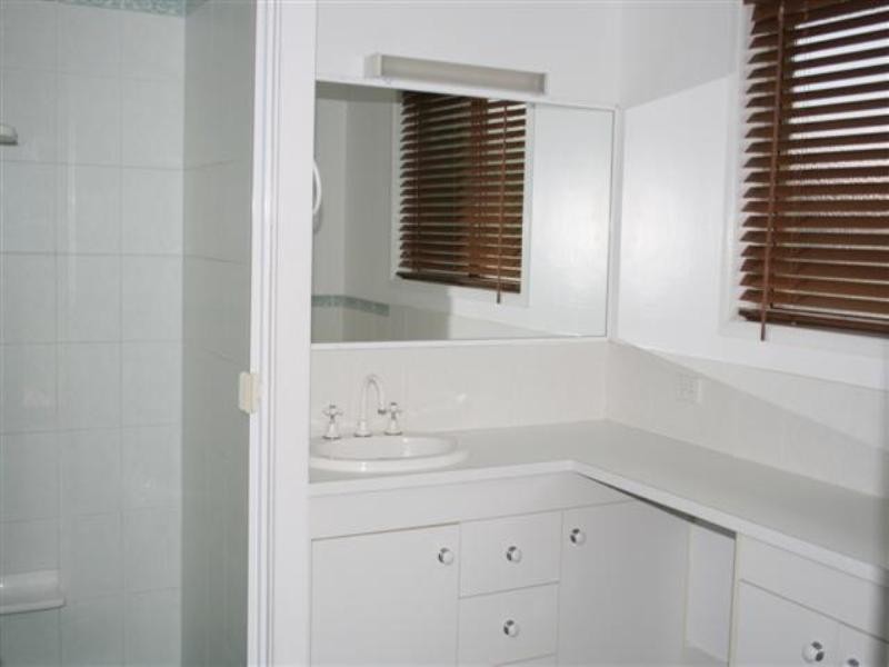 15 Madison Terrace, Roma QLD 4455