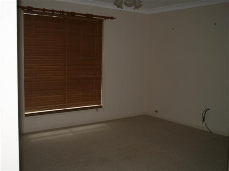 15 Madison Terrace, Roma QLD 4455