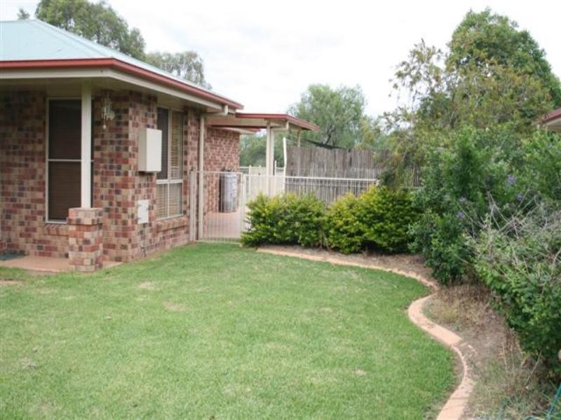 15 Madison Terrace, Roma QLD 4455