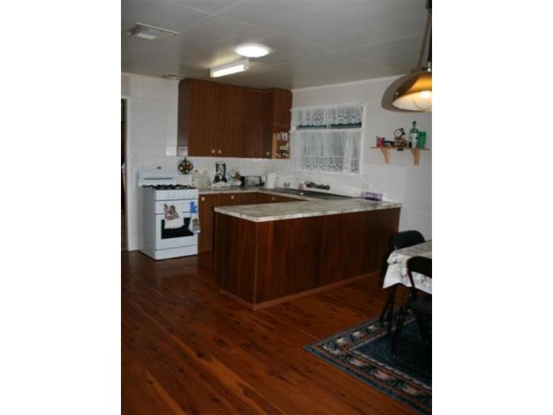 13 Elmer Street, Roma QLD 4455